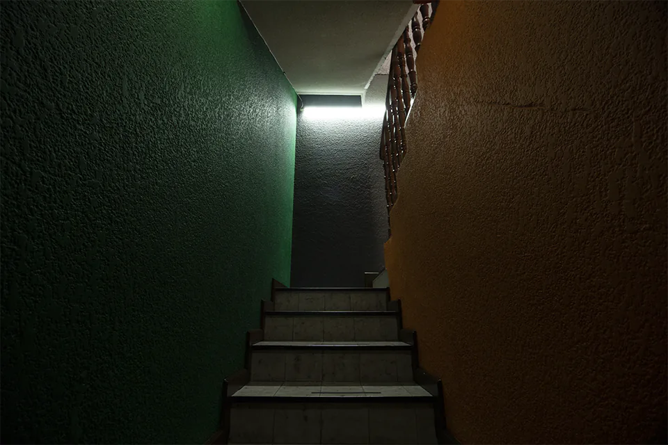 dance-effect_instalaciones_escaleras